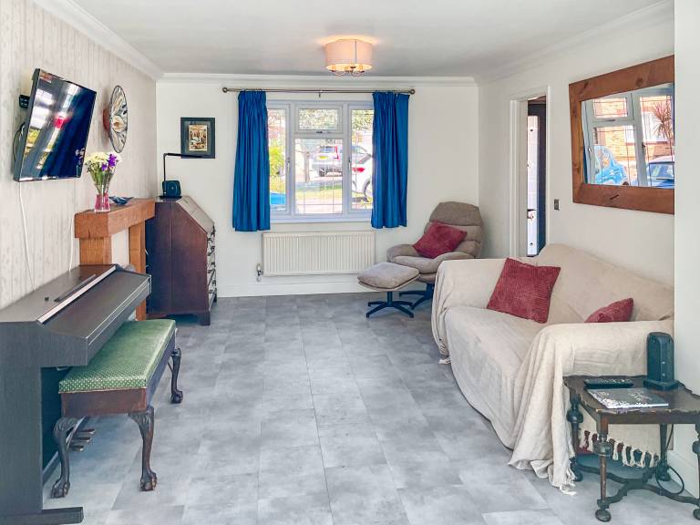 Cottage with garden | River view — photo 3