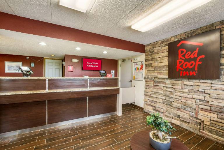 Red Roof Inn Saginaw - Frankenmuth — photo 2