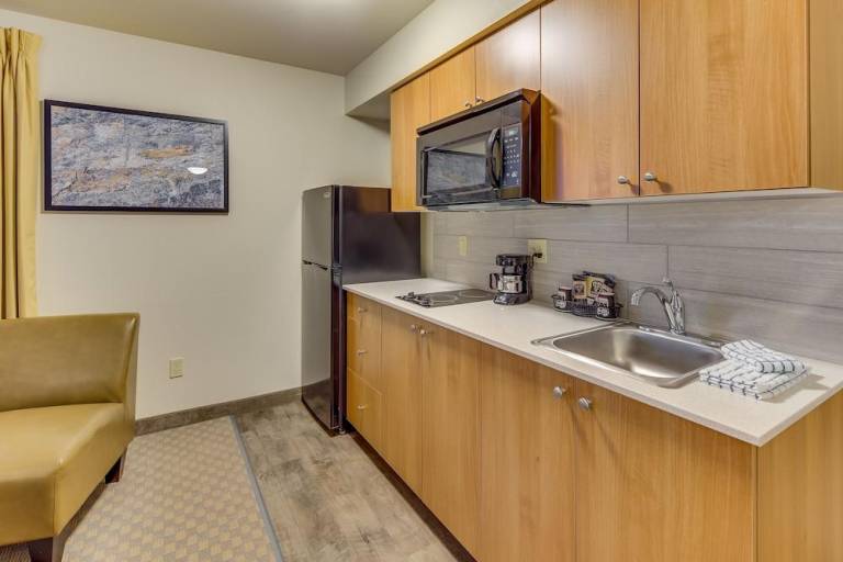 Aspen Suites Hotel Anchorage North — photo 3