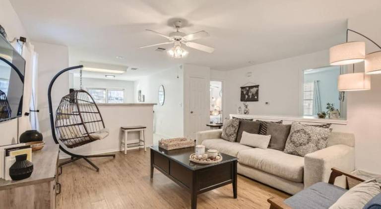 House | Suitable for remote work | Pets allowed in Austin, TX