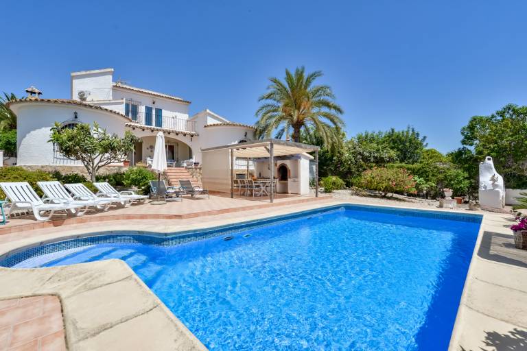 Villa with garden, barbecue & terrace — photo 5