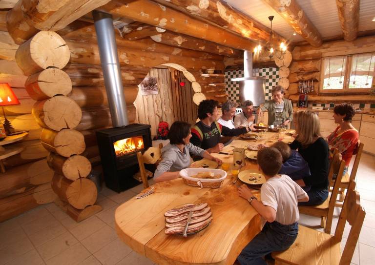 Chalet with terrace, BBQ & yard — photo 2