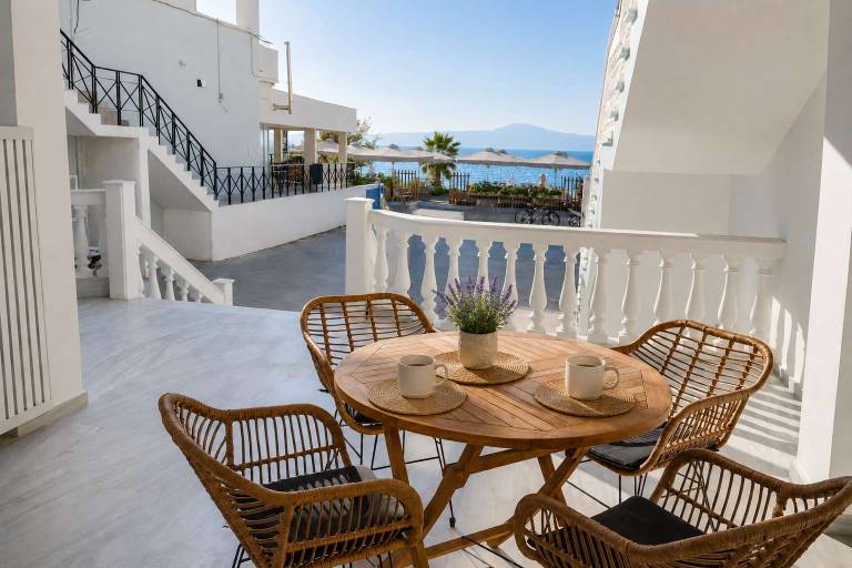 Beachfront Escape in Mikra Mantinia Messinian Aura