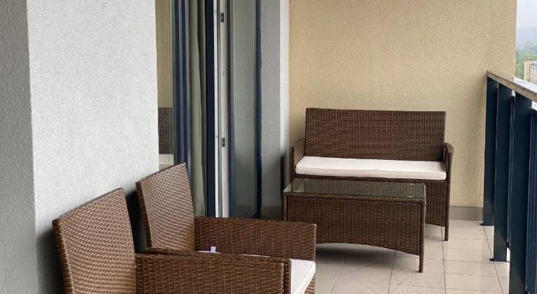 Apartment with terrace — photo 5