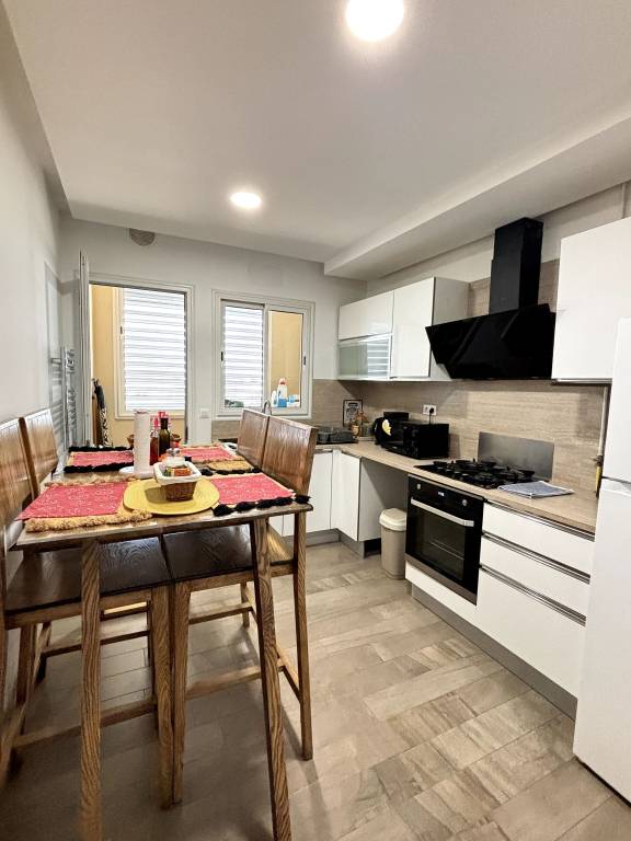 Apartment El Bassatine