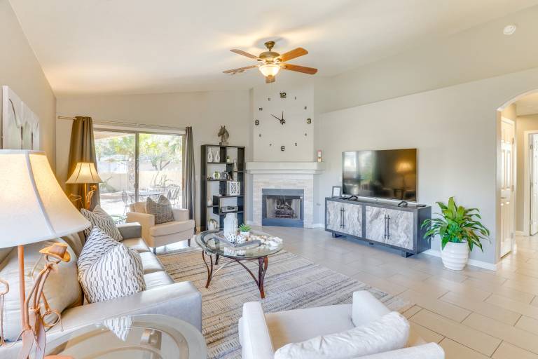 Patio & Yard Tucson Home in Gated Community