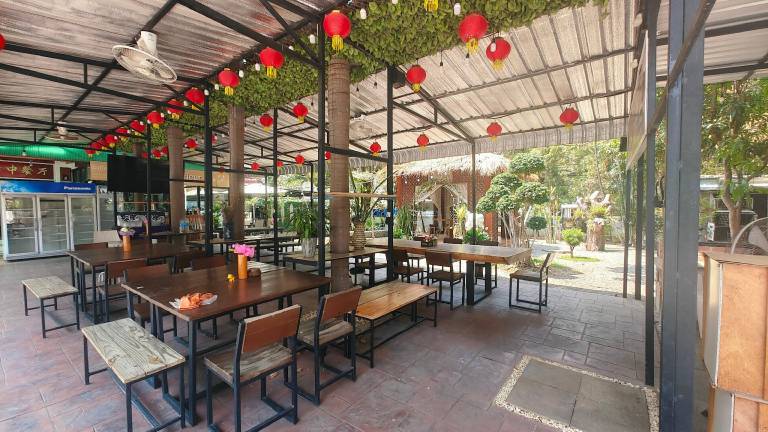 Serviced apartment with terrace & yard | Near Wat Umong | Pets are welcome — photo 4