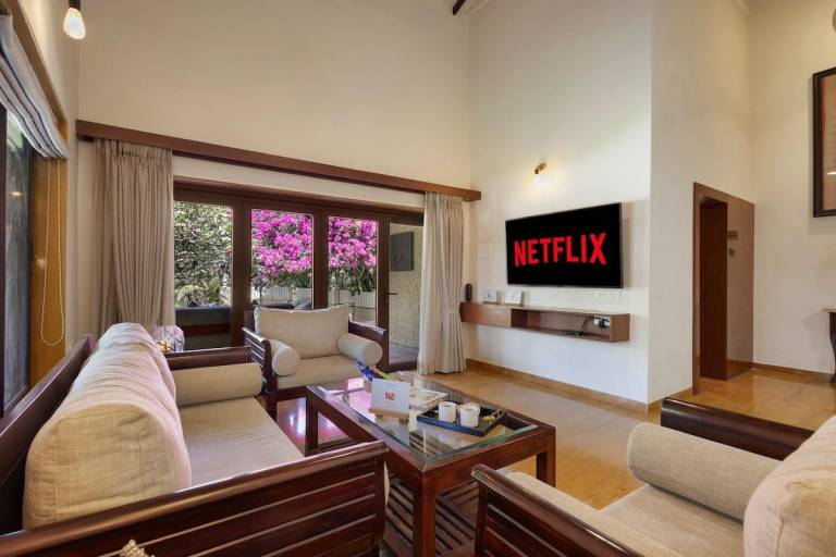 Vacation home with yard in Igatpuri