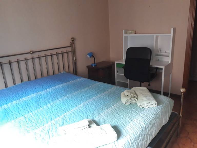 Dedicated room with garden in Sesto San Giovanni
