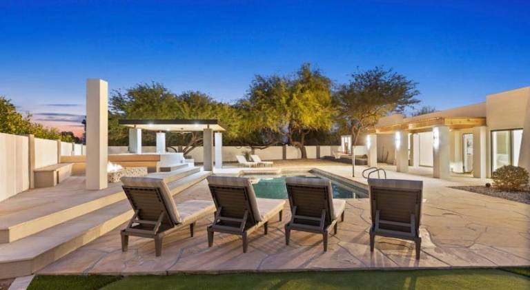 Fully equipped villa with private pool, terrace & jacuzzi | Suitable for remote work | Pets are welcome — photo 4