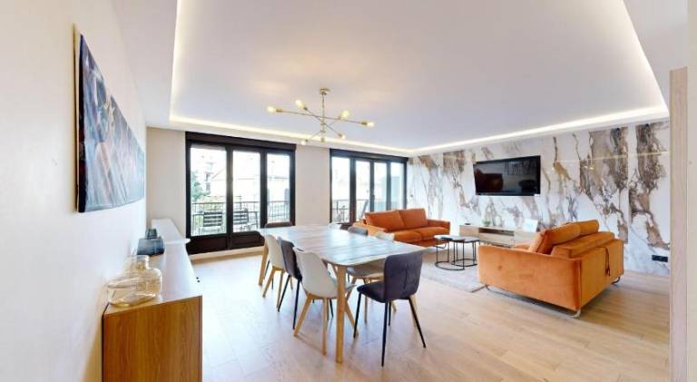 Apartment with 3 rooms for 10 persons in Vanves