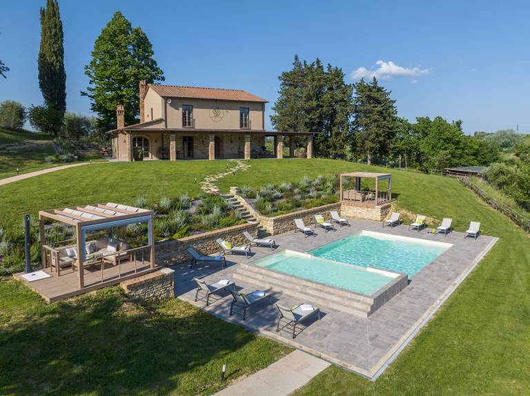 Child-friendly villa with private pool, barbeque & garden | Pool view | Pet-friendly in Terricciola