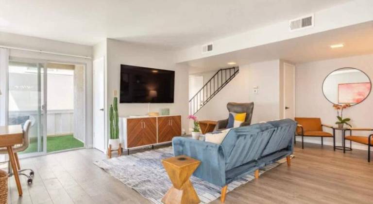 Ample apartment | Next to the beach | Pets allowed in El Segundo, CA