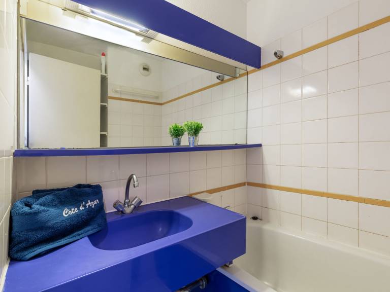 Child-friendly holiday apartment with terrace, pool & garden | Close to the beach | Pet-friendly — photo 4