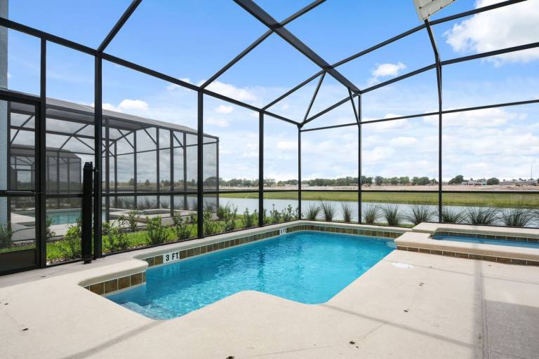 Villa with jacuzzi & private pool — photo 2