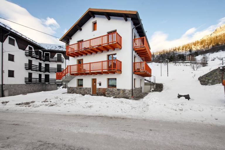 Apartment 'Le Rêve D'Emilie - Family House' with Mountain View, Shared Terrace and Wi-Fi — photo 4