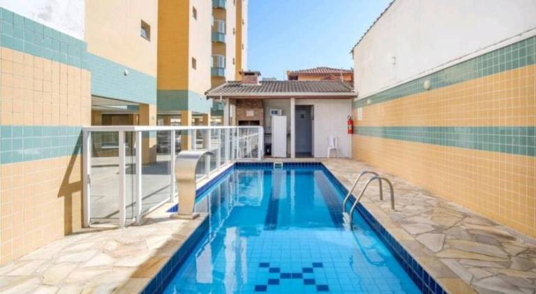 Apartment with pool — photo 3