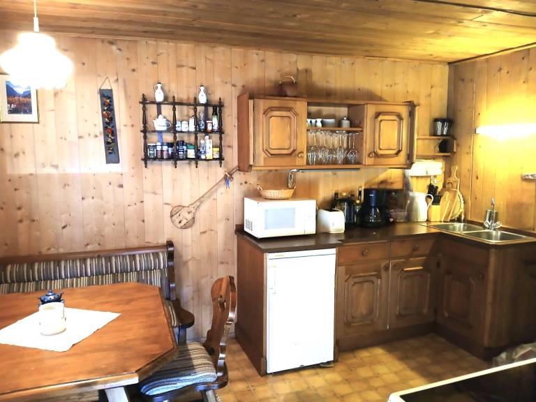 Cabin with yard | Pets are welcome — photo 4