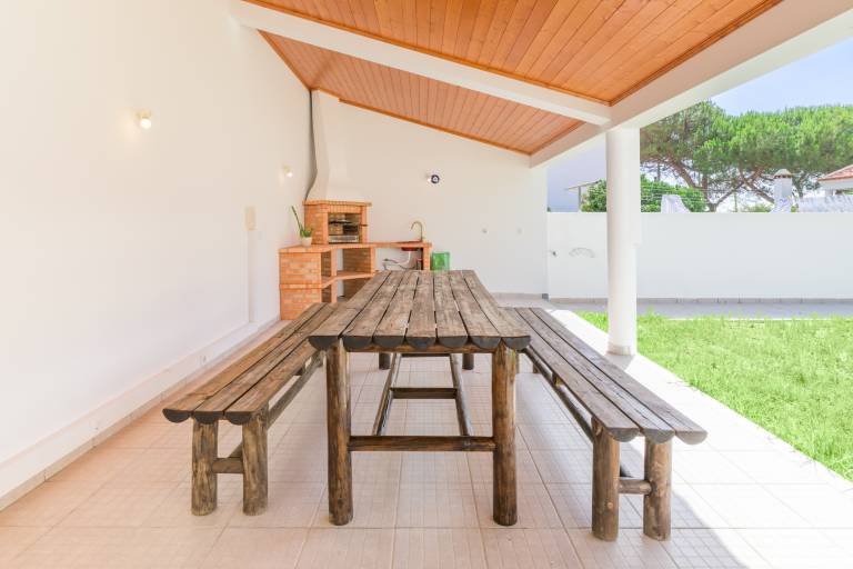 Villa 'Nelson E Esperanca' with Private Terrace, Private Garden and Wi-Fi — photo 2