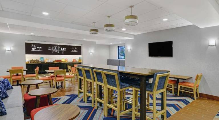 Hampton Inn Utica — photo 4