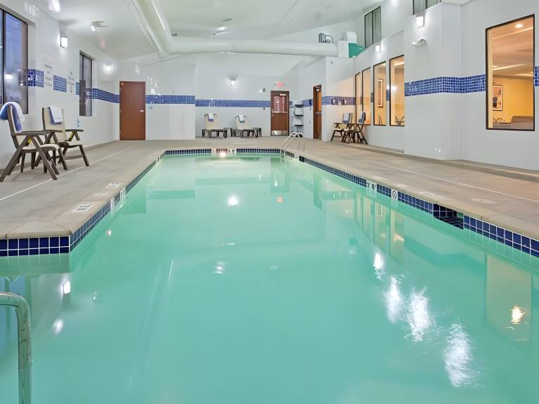 Best Western St. Louis Airport North Hotel & Suites — photo 3