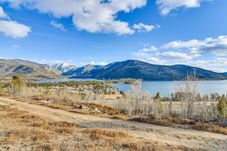 Ski, Hike & Snowmobile: Mtn-View Grand Lake Gem! — photo 2
