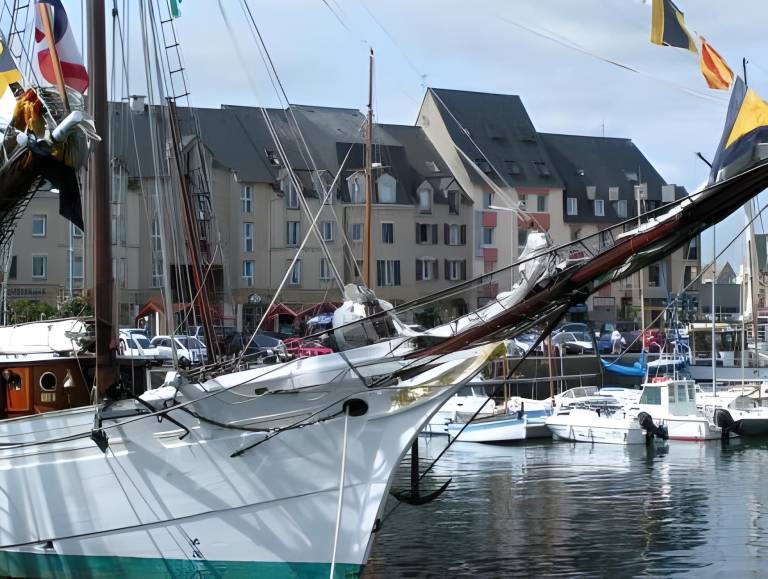 Hotel Le Goelo - Port de Paimpol in Paimpol