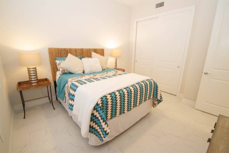 Lovely condo with barbecue, jacuzzi & private pool | Water view | Dogs allowed — photo 5