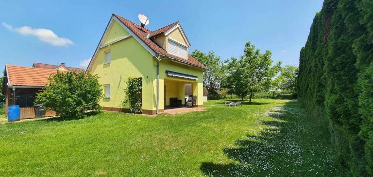 Casa Balatonmáriafürdő