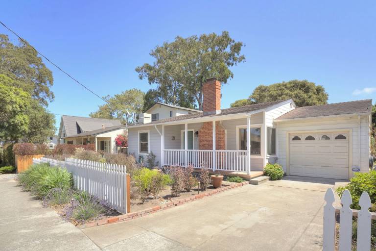 House  Pacific Grove