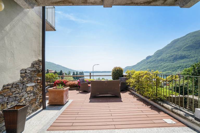 House with patio & garden | Garden view — photo 4