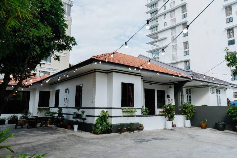 Wang's BnB 4 Bedrooms Villa in George Town