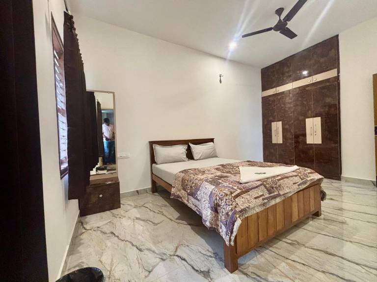 126 m&sup2; Apartment mit Hotelservice