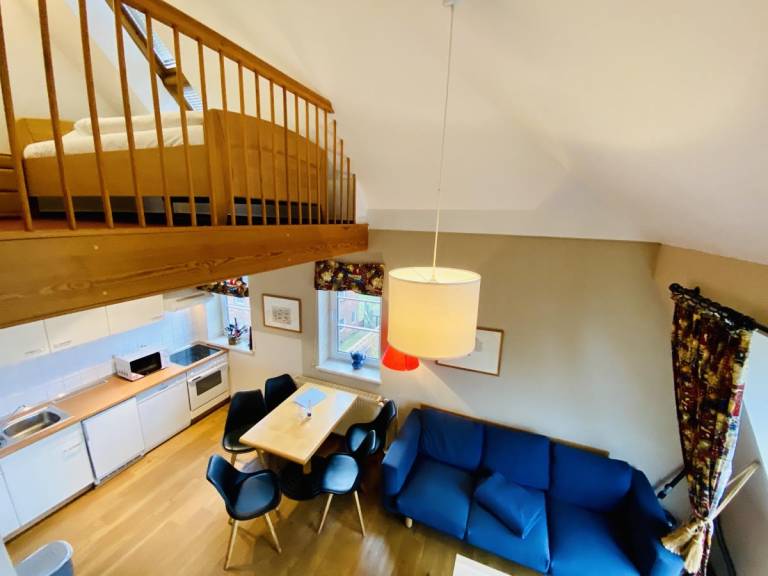 Apartment with yard — photo 5