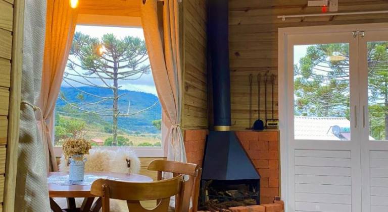 Lodge with yard & barbecue in Urubici
