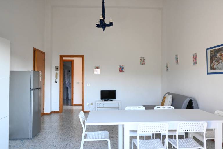 Rental apartment with patio — photo 3