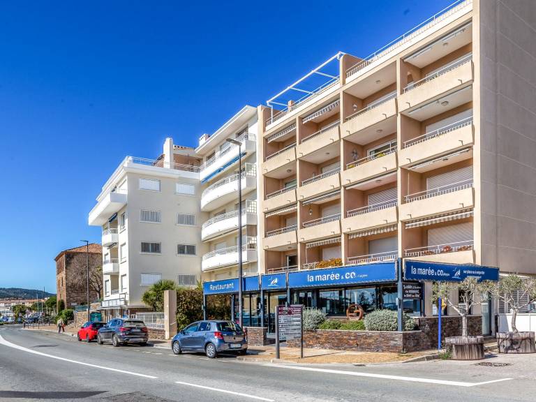 Fully equipped apartment with terrace | Sea view | Next to the beach | Pets are welcome — photo 5