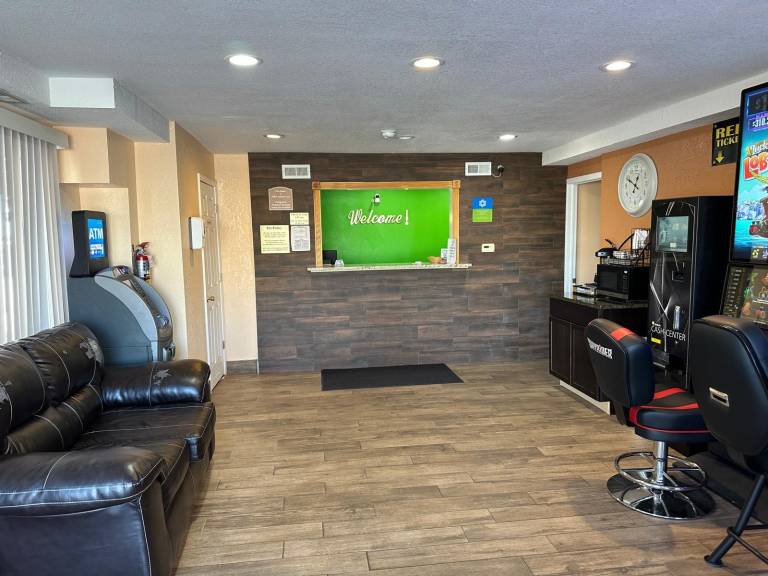 Stay Inn by OYO Near I 80 Lincoln West — photo 2