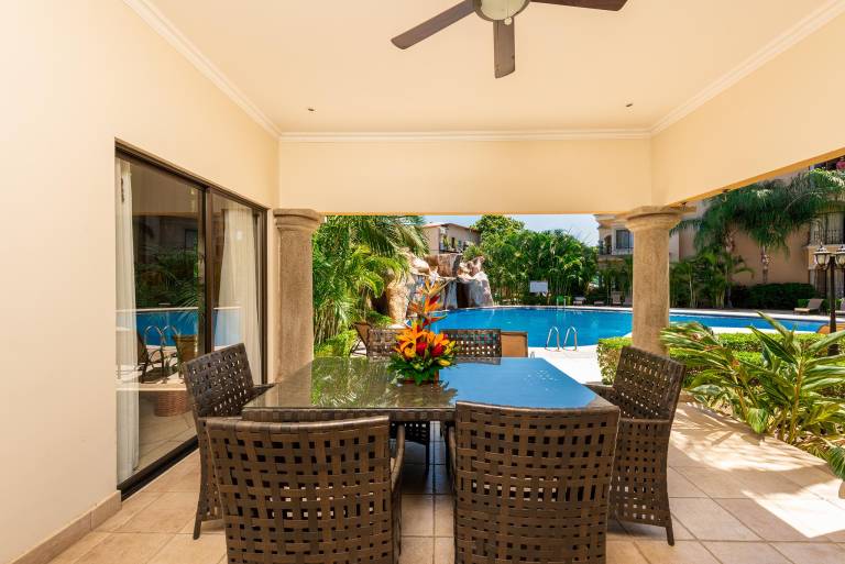 Sunrise 1 3 Bedroom Poolside Condo