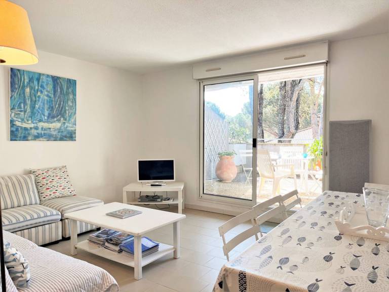 Holiday apartment with 2 rooms for 6 persons — photo 4