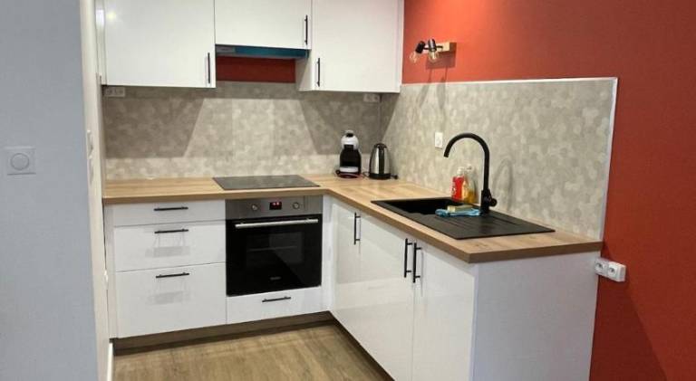 Rental apartment with 1 room for 4 persons in Montreuil