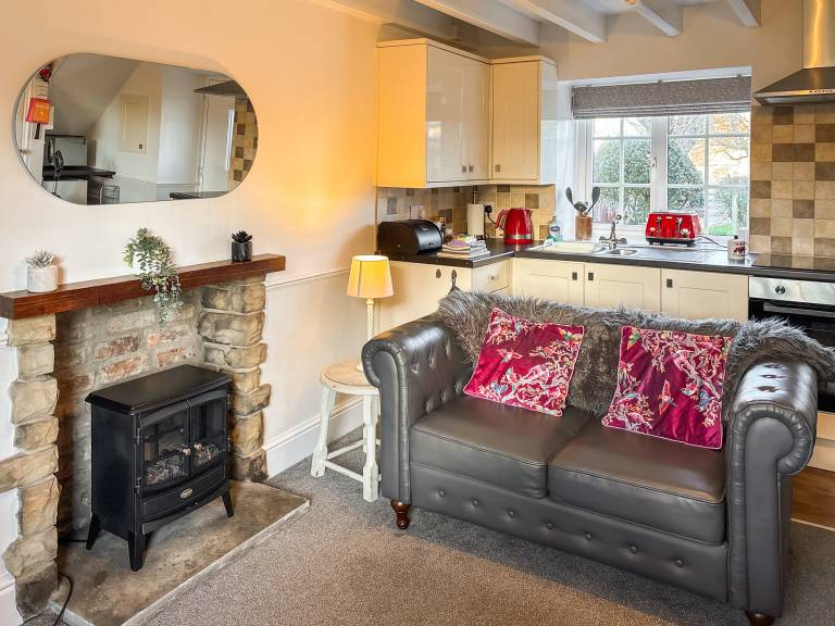 Cottage with garden & barbecue — photo 4