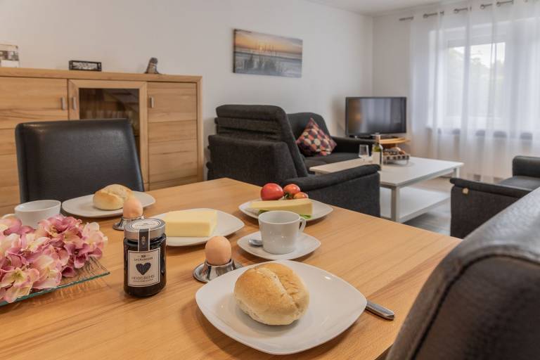 Einfach mal die Seele baumeln lassen: Der ruhige Standort dieser Ferien-Doppelhaushälfte lädt an lauen Sommertagen zum Relaxen ein. — photo 4
