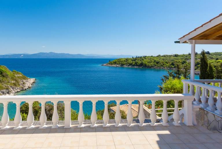Studio 'Dolphin Villa 3' with Sea View, Wi-Fi and Air Conditioning in Paxos