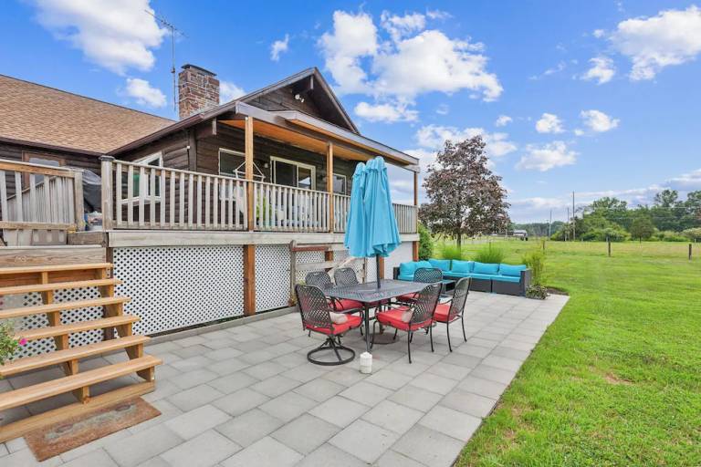 House  Erwinna