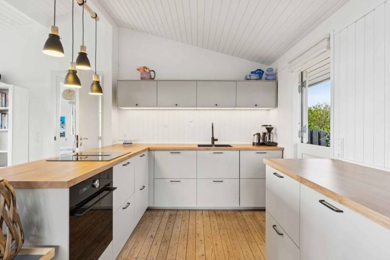 Lovely summerhouse by Skaastrup Strand w sea view — photo 3