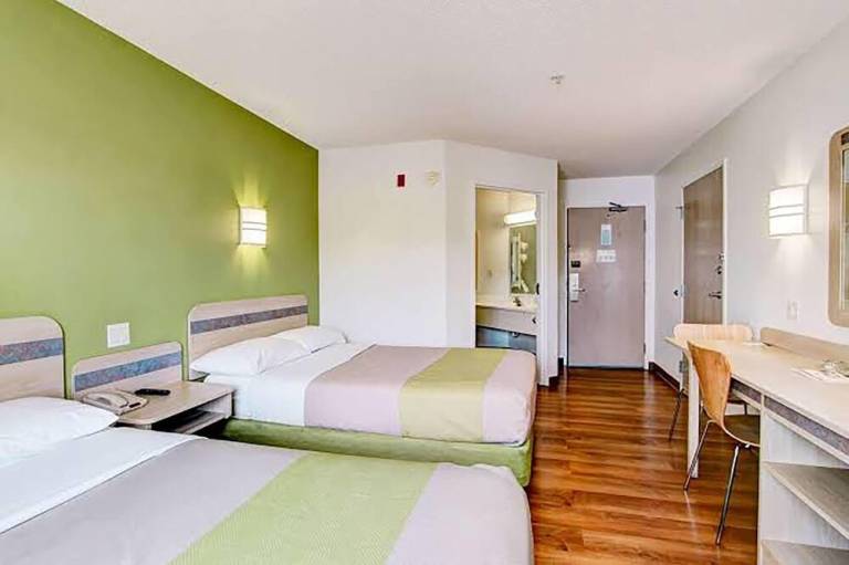 Hotel de beira de estrada Southeast Crossing