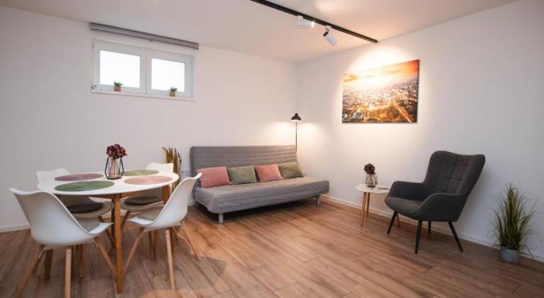Apartment with patio | Suitable for remote work — photo 4