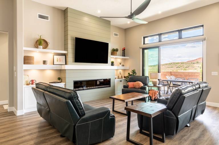 Family-friendly beautiful house with jacuzzi & barbeque | Mountain view | Perfect for remote work | Dogs allowed — photo 2