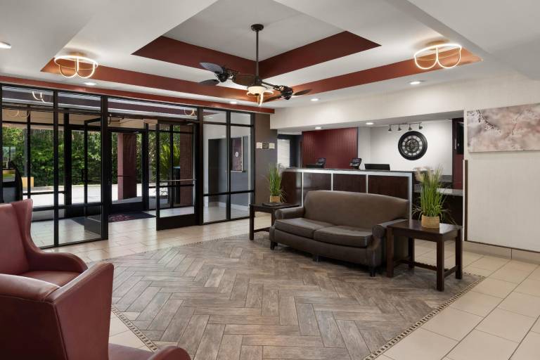 Red Roof Inn & Suites Savannah Airport — photo 2
